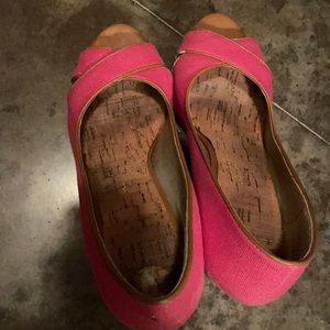Jessica Simpson Hot Pink Wedges